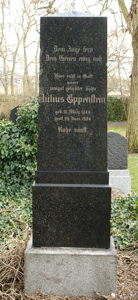 Grabstein Nummer 57 auf dem Friedhof Schwedt
