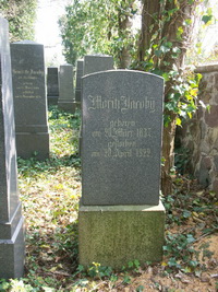 Grabstein Nummer 17 auf dem Friedhof Perleberg
