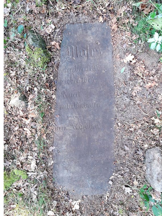 Grabstein Nummer 19 auf dem Friedhof Beeskow