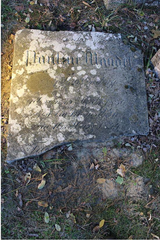 Grabstein Nummer 60 auf dem Friedhof Storkow