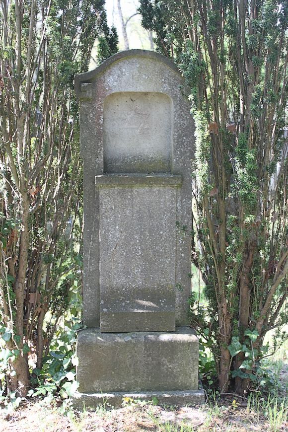Grabstein Nummer 378 auf dem Friedhof Potsdam