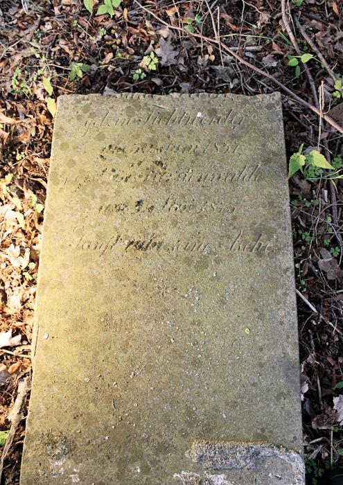 Grabstein Nummer 8 auf dem Friedhof Witnica (Vietz)