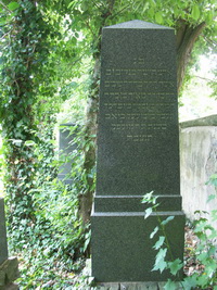 Grabstein Nummer 19 auf dem Friedhof Perleberg