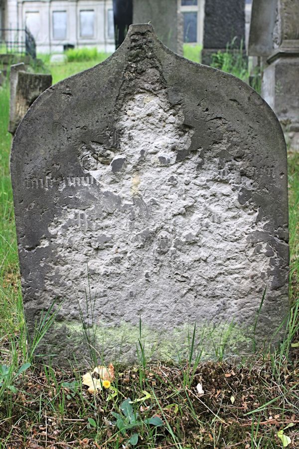 Grabstein Nummer 385 auf dem Friedhof Potsdam