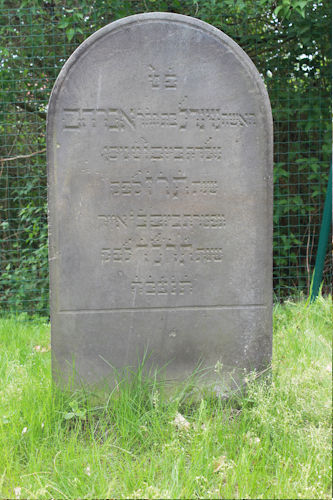 Grabstein Nummer 4 auf dem Friedhof Oderberg