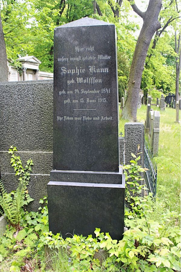 Grabstein Nummer 4772 auf dem Friedhof Potsdam