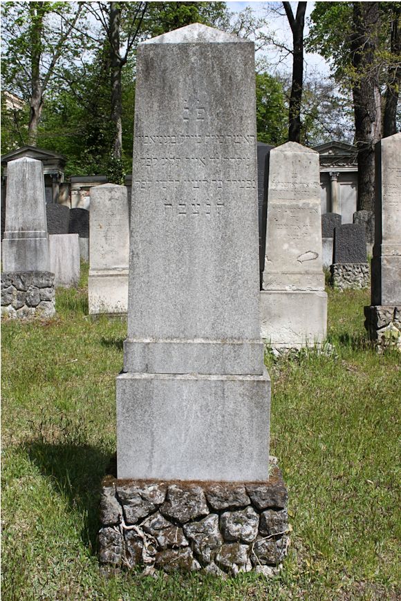 Grabstein Nummer 284 auf dem Friedhof Potsdam