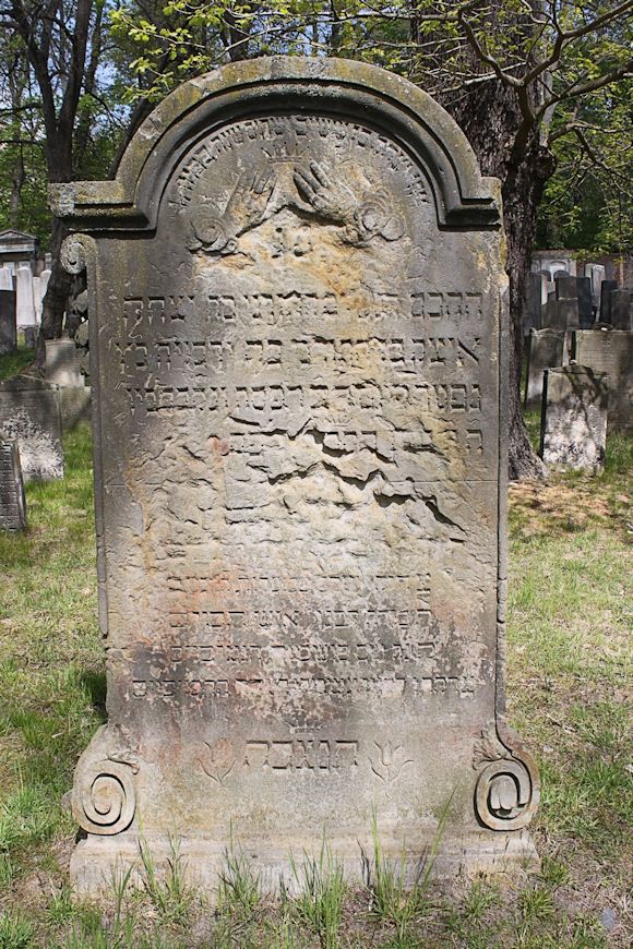 Grabstein Nummer 90 auf dem Friedhof Potsdam