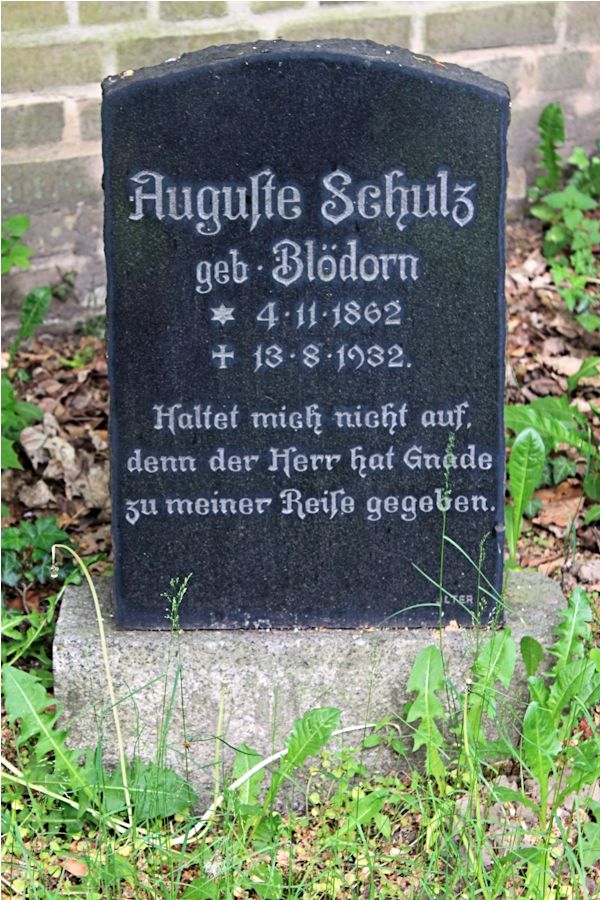 Grabstein Nummer 529 auf dem Friedhof Potsdam