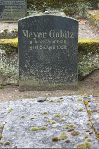 Grabstein Nummer 24 auf dem Friedhof Oderberg