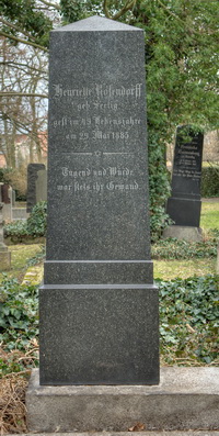 Grabstein Nummer 43 auf dem Friedhof Schwedt