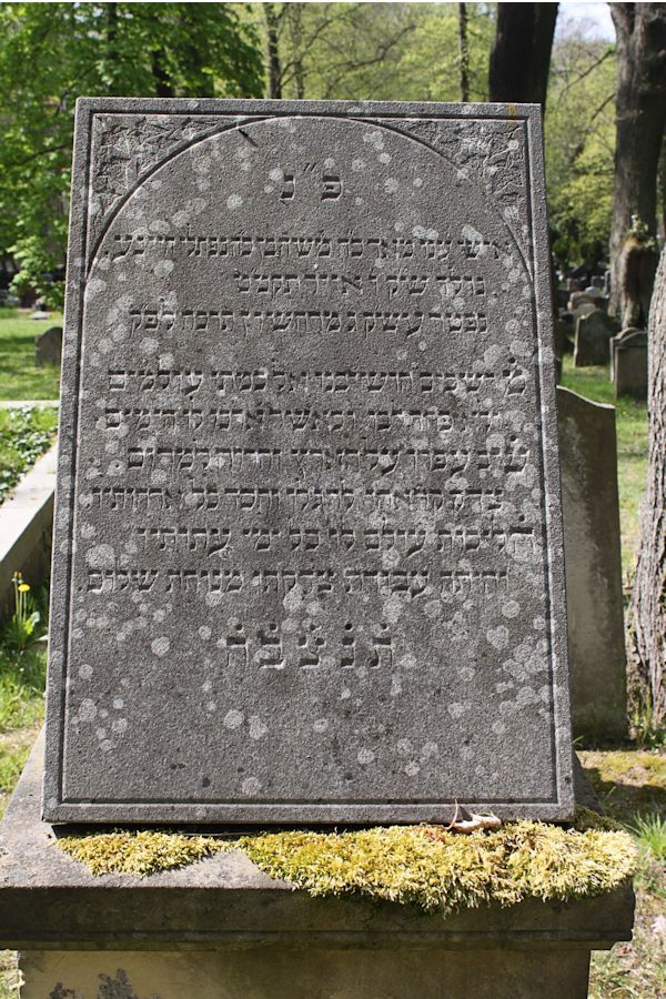 Grabstein Nummer 223 auf dem Friedhof Potsdam