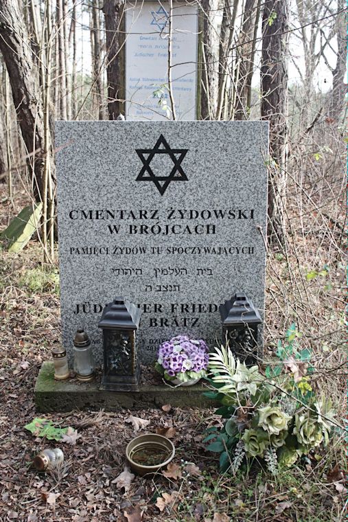 Grabstein Nummer 1 auf dem Friedhof Brójce (Brätz)