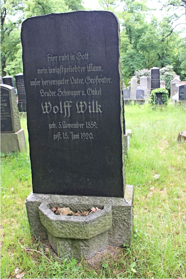 Grabstein Nummer 380 auf dem Friedhof Potsdam