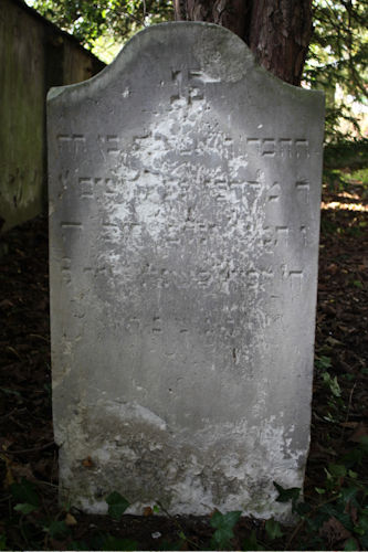 Grabstein Nummer 56 auf dem Friedhof Beelitz