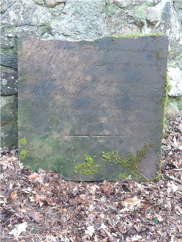Grabstein Nummer 6 auf dem Friedhof Beeskow