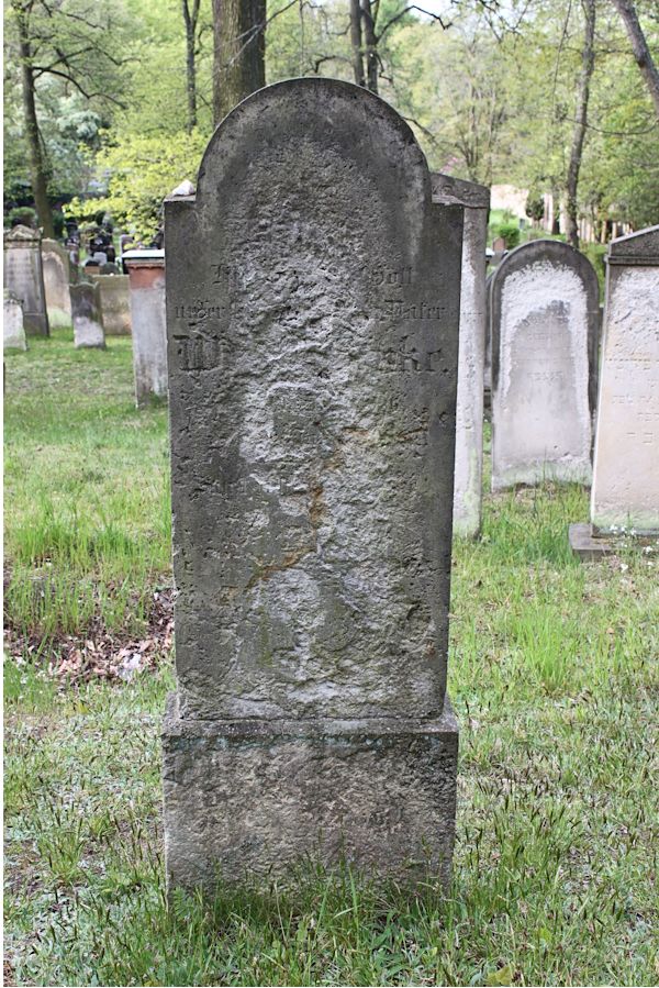 Grabstein Nummer 281 auf dem Friedhof Potsdam
