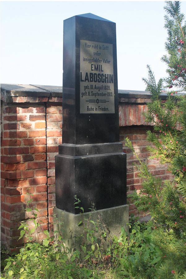 Grabstein Nummer 57 auf dem Friedhof Guben