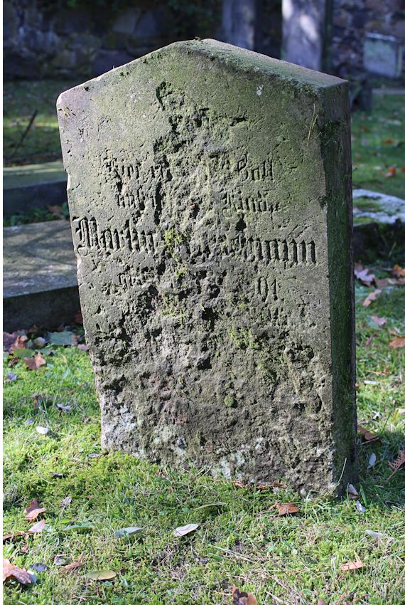 Grabstein Nummer 94 auf dem Friedhof Storkow