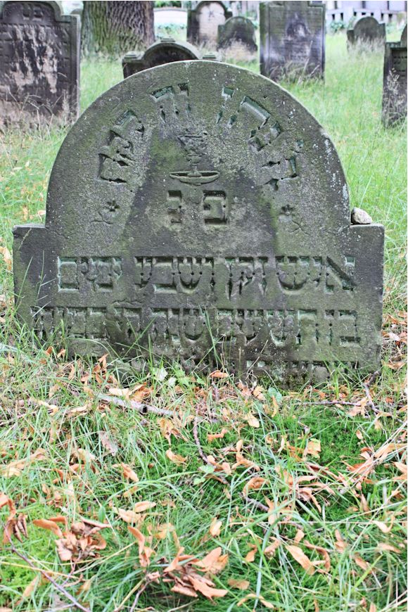 Grabstein Nummer 40 auf dem Friedhof Potsdam