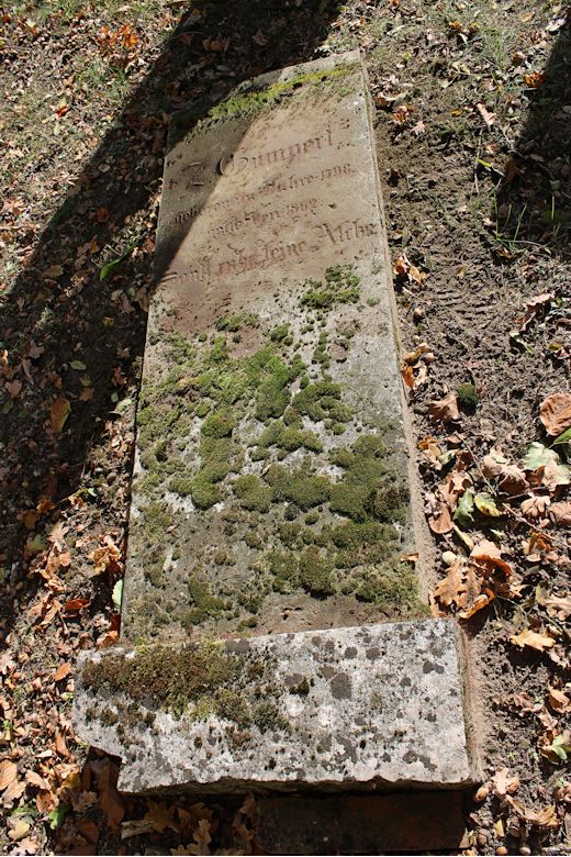 Grabstein Nummer 11 auf dem Friedhof Storkow