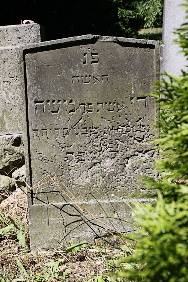 Grabstein Nummer 7 auf dem Friedhof Trebbin