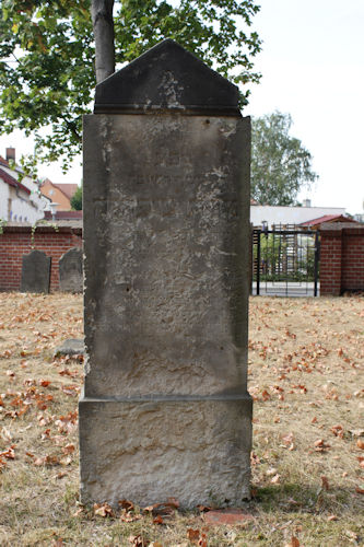 Grabstein Nummer 31 auf dem Friedhof Beelitz