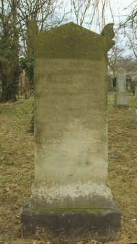 Grabstein Nummer 35 auf dem Friedhof Schwedt