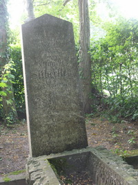 Grabstein Nummer 17 auf dem Friedhof Neuruppin