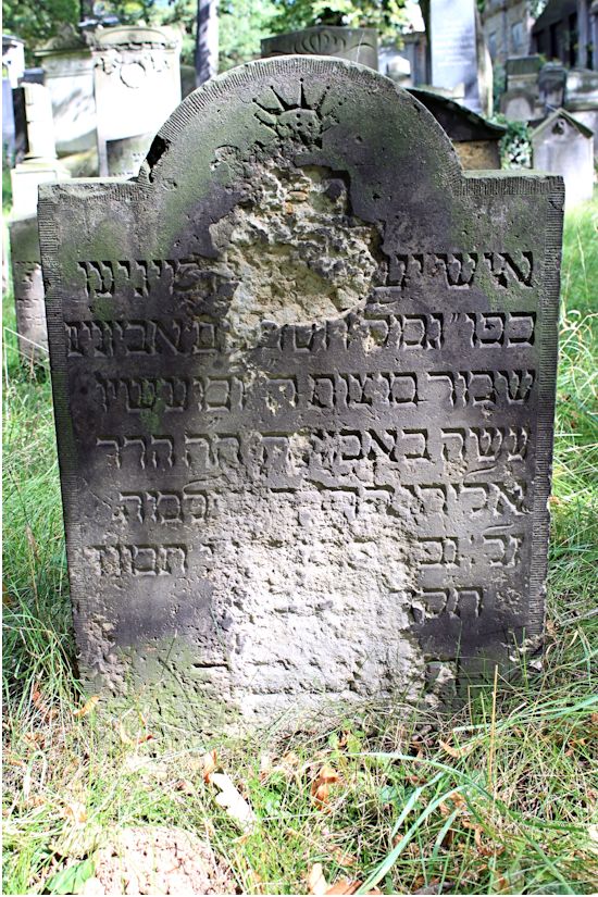 Grabstein Nummer 105 auf dem Friedhof Potsdam