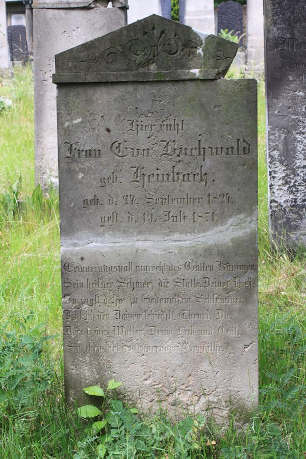 Grabstein Nummer 215 auf dem Friedhof Potsdam