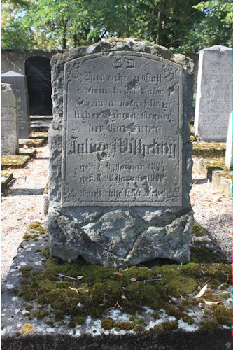 Grabstein Nummer 9 auf dem Friedhof Fürstenwalde