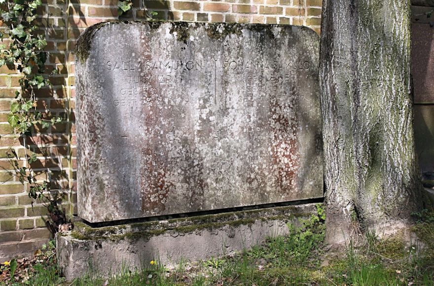 Grabstein Nummer 526 auf dem Friedhof Potsdam