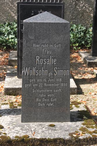 Grabstein Nummer 32 auf dem Friedhof Fürstenwalde
