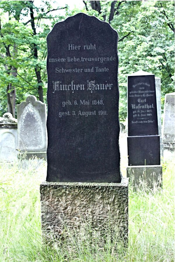 Grabstein Nummer 352 auf dem Friedhof Potsdam