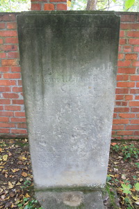 Grabstein Nummer 41 auf dem Friedhof Lindow