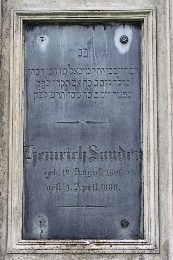 Grabstein Nummer 4521 auf dem Friedhof Potsdam