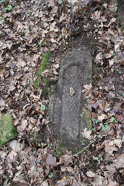 Grabstein Nummer 4 auf dem Friedhof Kargowa (Unruhstadt)