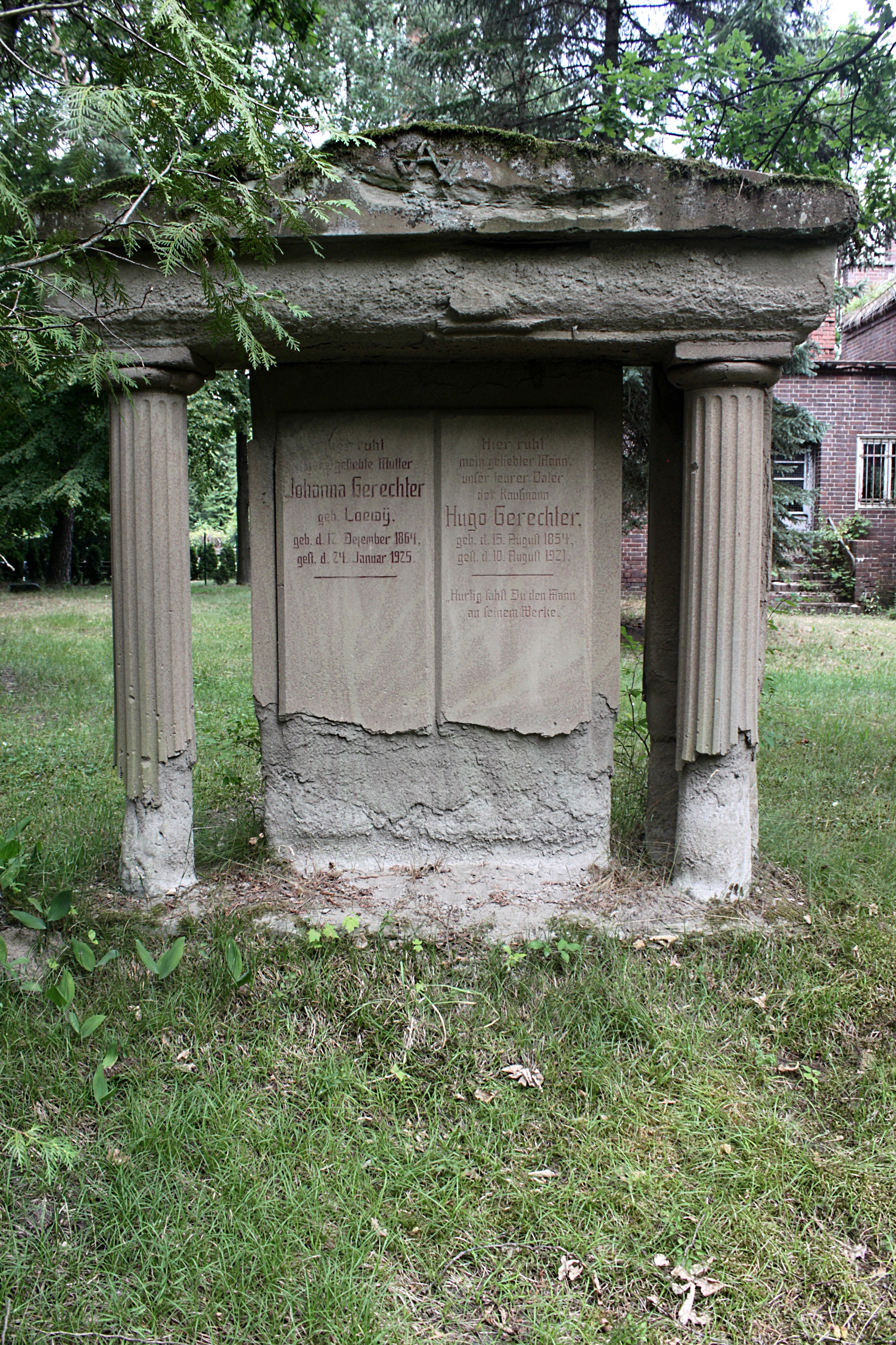 Grabstein Nummer 43 auf dem Friedhof Cottbus 1