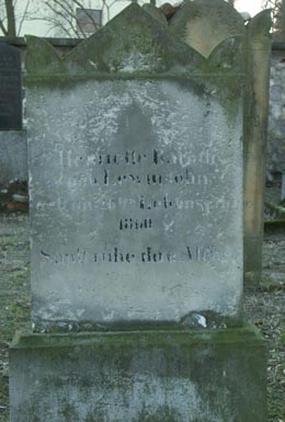 Grabstein Nummer 30 auf dem Friedhof Wriezen