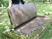 Grabstein Nummer 8 auf dem Friedhof Kremmen