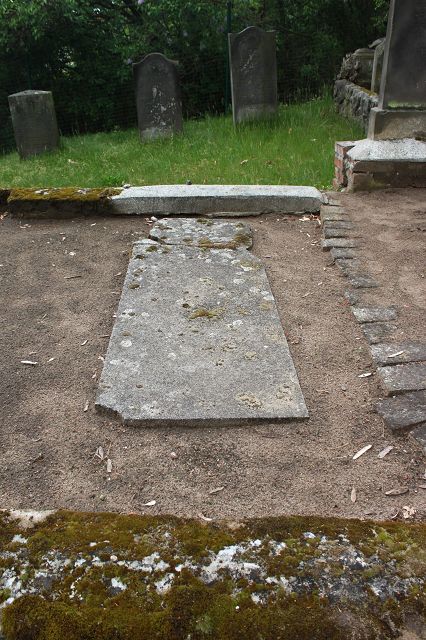 Grabstein Nummer 12 auf dem Friedhof Oderberg