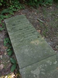 Grabstein Nummer 5 auf dem Friedhof Biesenthal