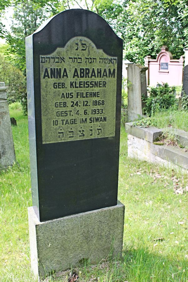 Grabstein Nummer 408 auf dem Friedhof Potsdam