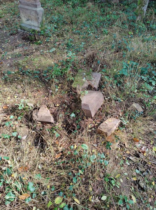 Grabstein Nummer 112 auf dem Friedhof Trzemeszno Lubuskie (Schermeisel)