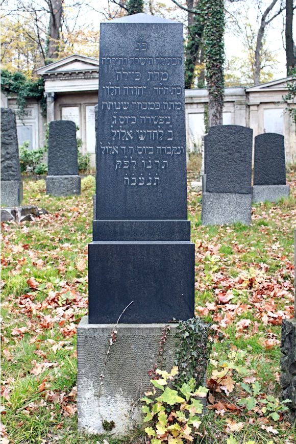 Grabstein Nummer 333 auf dem Friedhof Potsdam