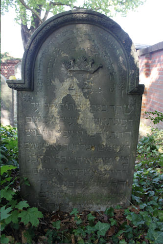 Grabstein Nummer 46 auf dem Friedhof Beelitz
