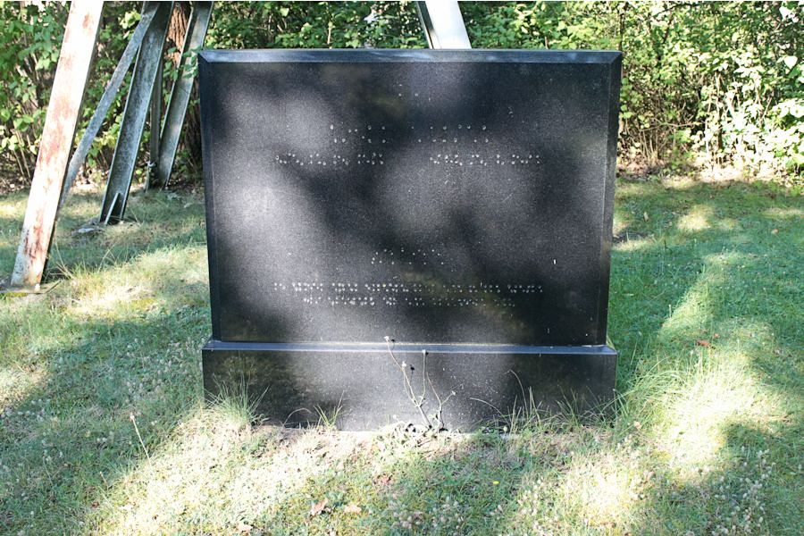 Grabstein Nummer 38 auf dem Friedhof Guben