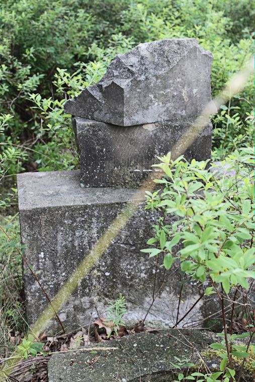 Grabstein Nummer 16 auf dem Friedhof Zasieki (Forst)