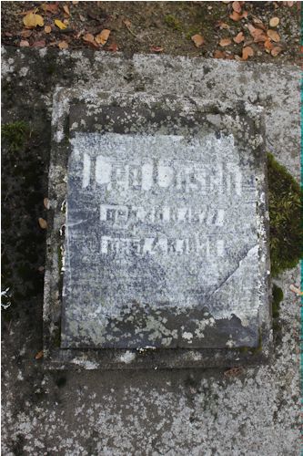 Grabstein Nummer 14 auf dem Friedhof Fürstenwalde